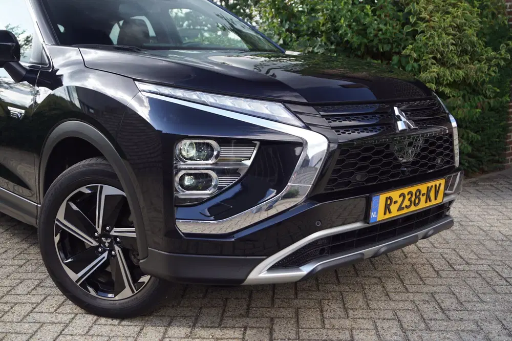 Mitsubishi Eclipse Cross 2.4 PHEV Intense+ Autom 4 WD Leder uit 2022, foto 12