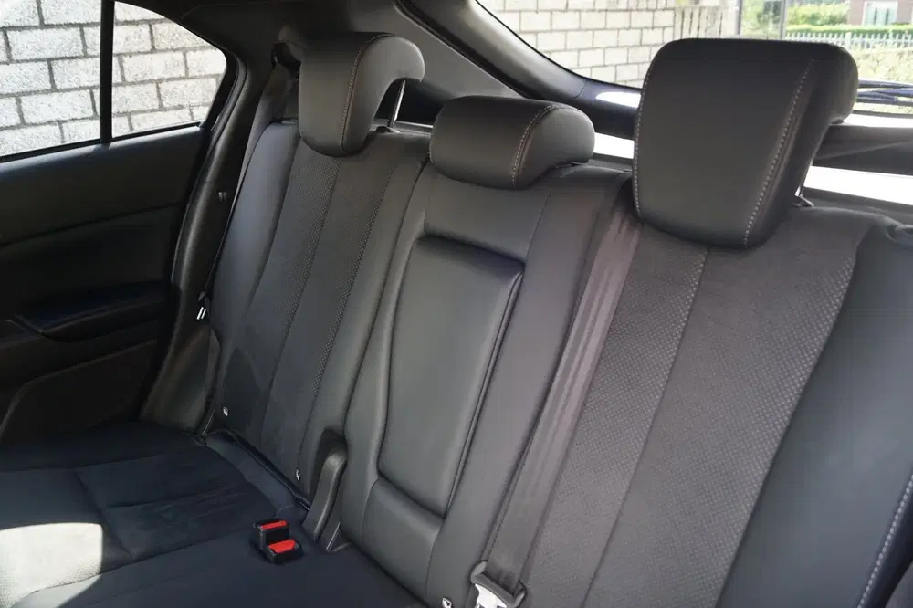 Mitsubishi Eclipse Cross 2.4 PHEV Intense+ Autom 4 WD Leder uit 2022, foto 6