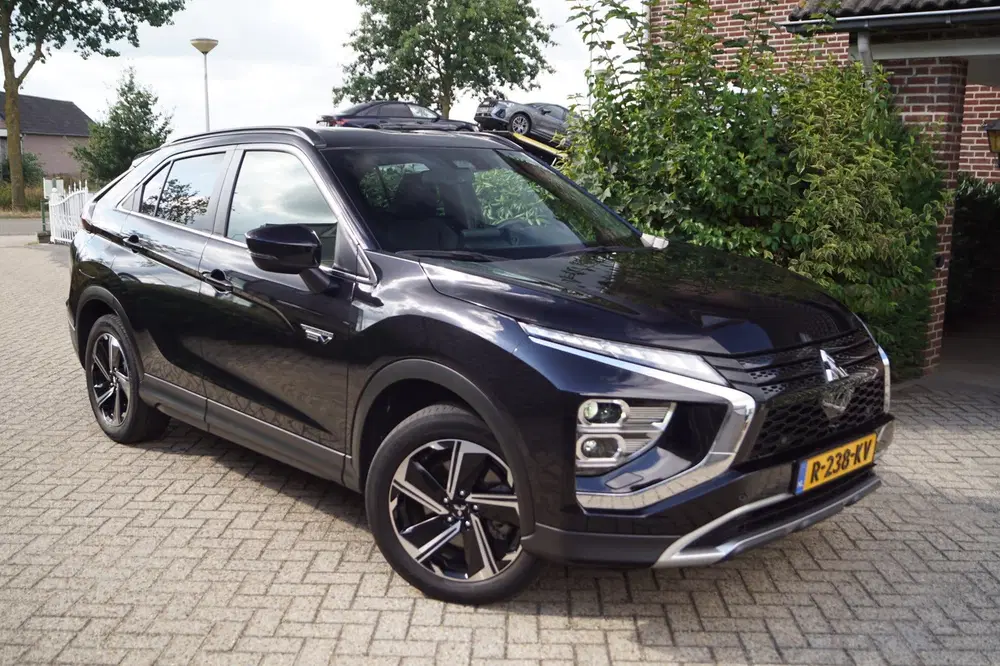 Mitsubishi Eclipse Cross 2.4 PHEV Intense+ Autom 4 WD Leder uit 2022, foto 8
