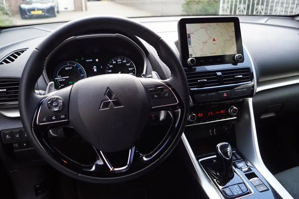 Mitsubishi Eclipse Cross 2.4 PHEV Intense+ Autom 4 WD Leder uit 2022, foto 9