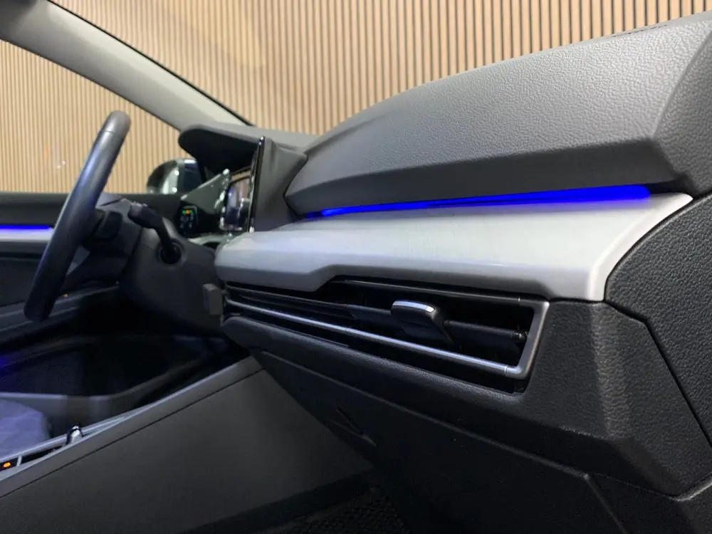 Volkswagen Golf 1.5 eTSI R-Line|LED|Automaat|Sfeerverlichtin uit 2020, foto 17