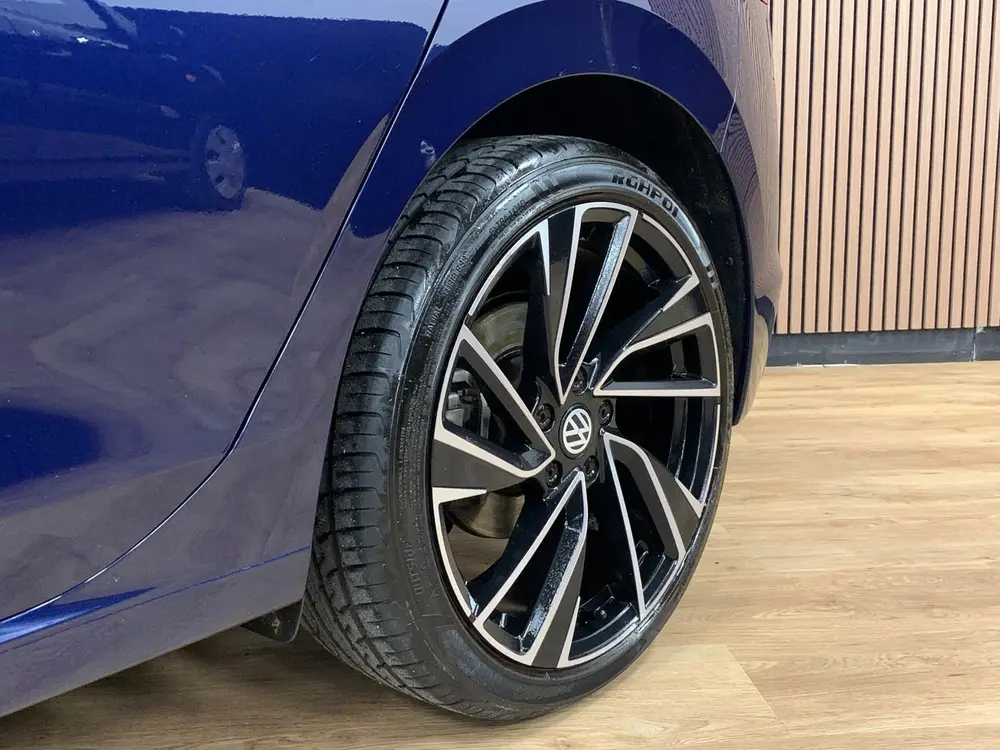 Volkswagen Golf 1.5 eTSI R-Line|LED|Automaat|Sfeerverlichtin uit 2020, foto 7