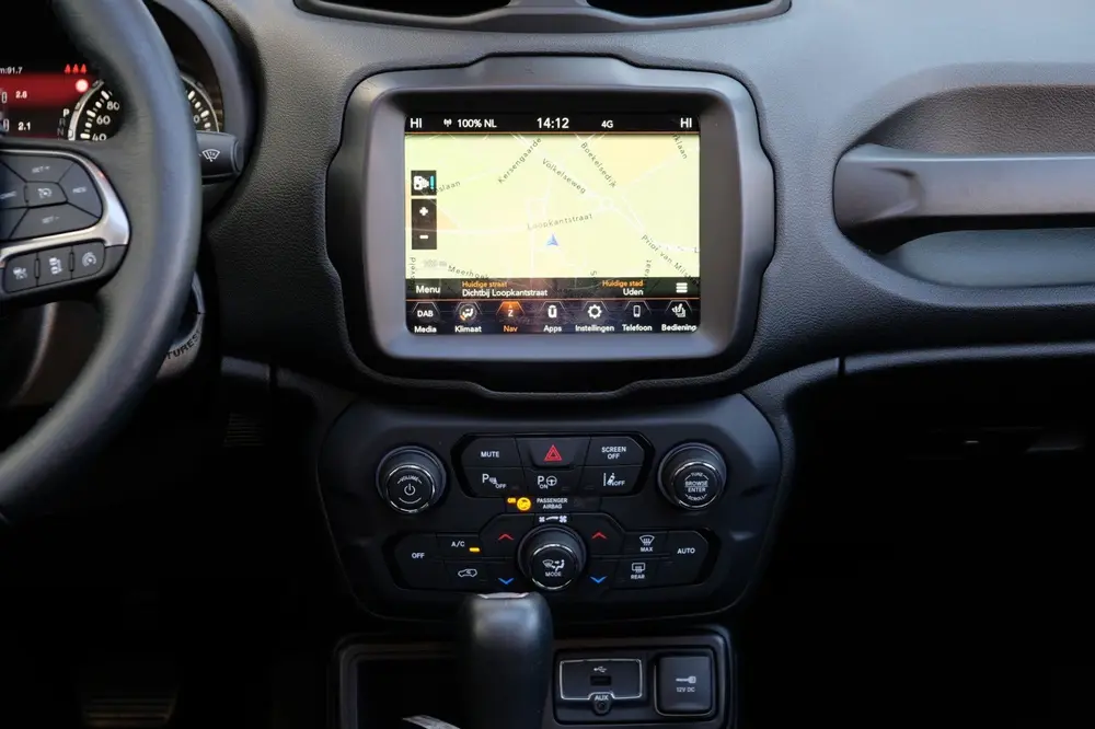 Jeep Renegade 1.3T automaat Panodak/NardoGrey uit 2020, foto 13