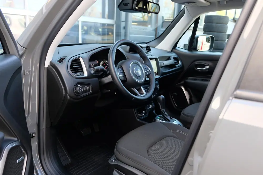 Jeep Renegade 1.3T automaat Panodak/NardoGrey uit 2020, foto 2