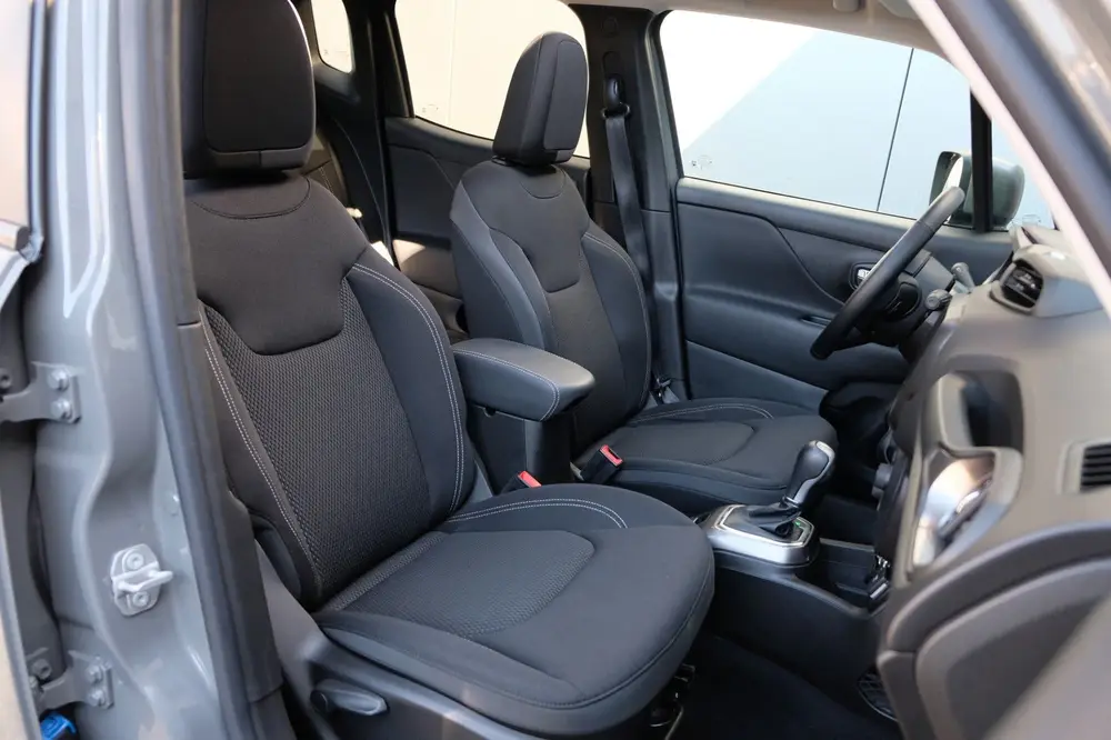 Jeep Renegade 1.3T automaat Panodak/NardoGrey uit 2020, foto 6