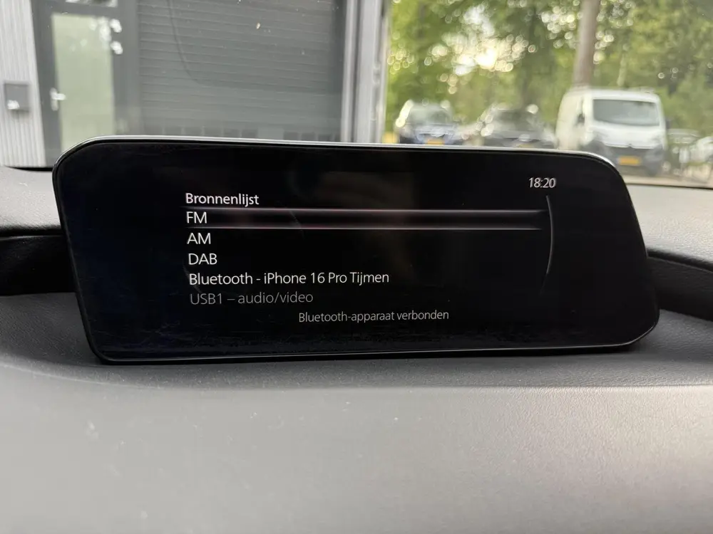 Mazda 3 2.0 e-SkyActiv-G M Hybrid 122 Luxury l Car uit 2019, foto 20