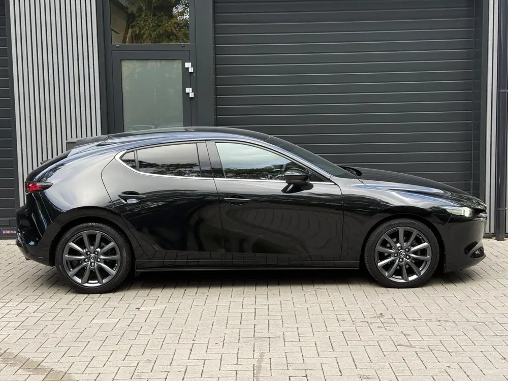 Mazda 3 2.0 e-SkyActiv-G M Hybrid 122 Luxury l Car uit 2019, foto 3