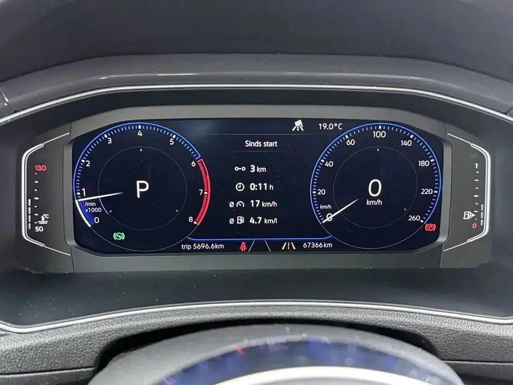 Volkswagen T-Roc 2.0 TSI 4Motion Sport Business R Pano | LED uit 2019, foto 10