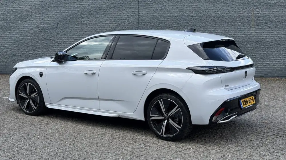 Peugeot 308 1.2 GT AUTOMAAT 18''LM 360 CAM 136PK NARDO uit 2024, foto 10