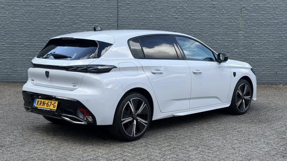 Peugeot 308 1.2 GT AUTOMAAT 18''LM 360 CAM 136PK NARDO uit 2024, foto 8