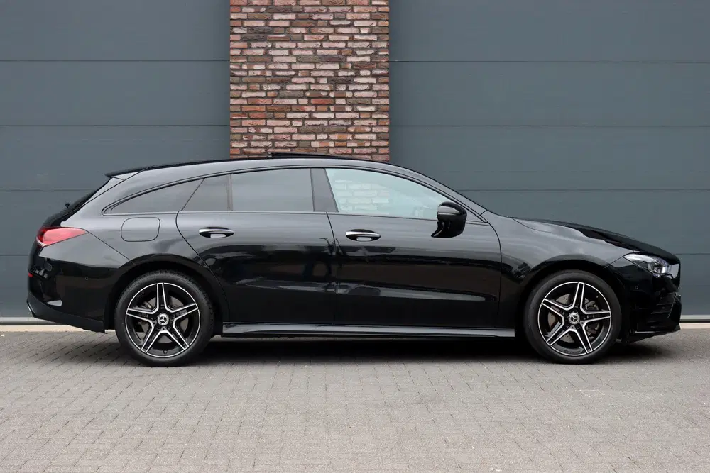 Mercedes-Benz CLA 250 e AMG Line uit 2023, foto 11