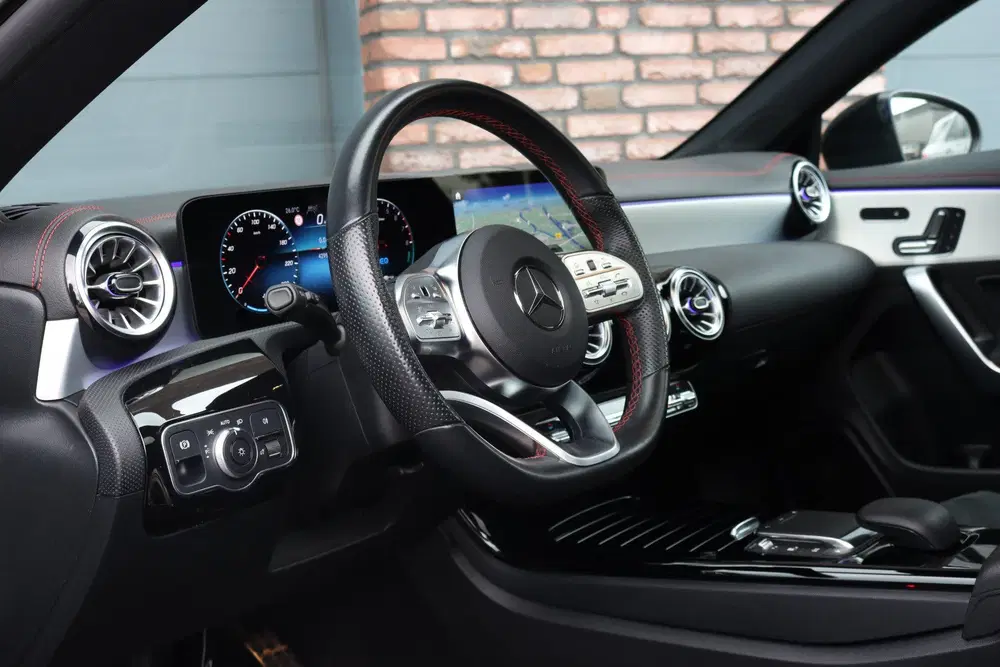 Mercedes-Benz CLA 250 e AMG Line uit 2023, foto 16