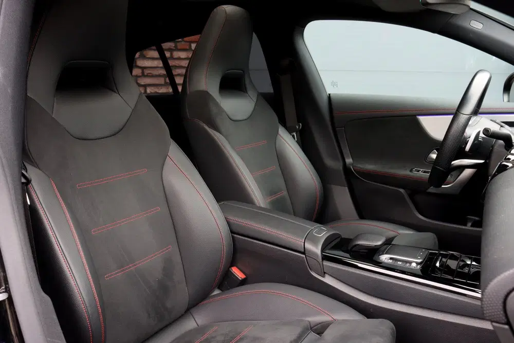 Mercedes-Benz CLA 250 e AMG Line uit 2023, foto 6