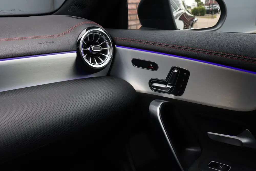 Mercedes-Benz CLA 250 e AMG Line uit 2023, foto 8