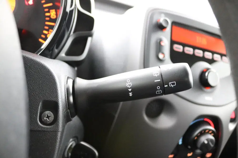 Peugeot 108 1.0 e-VTi Active uit 2021, foto 20