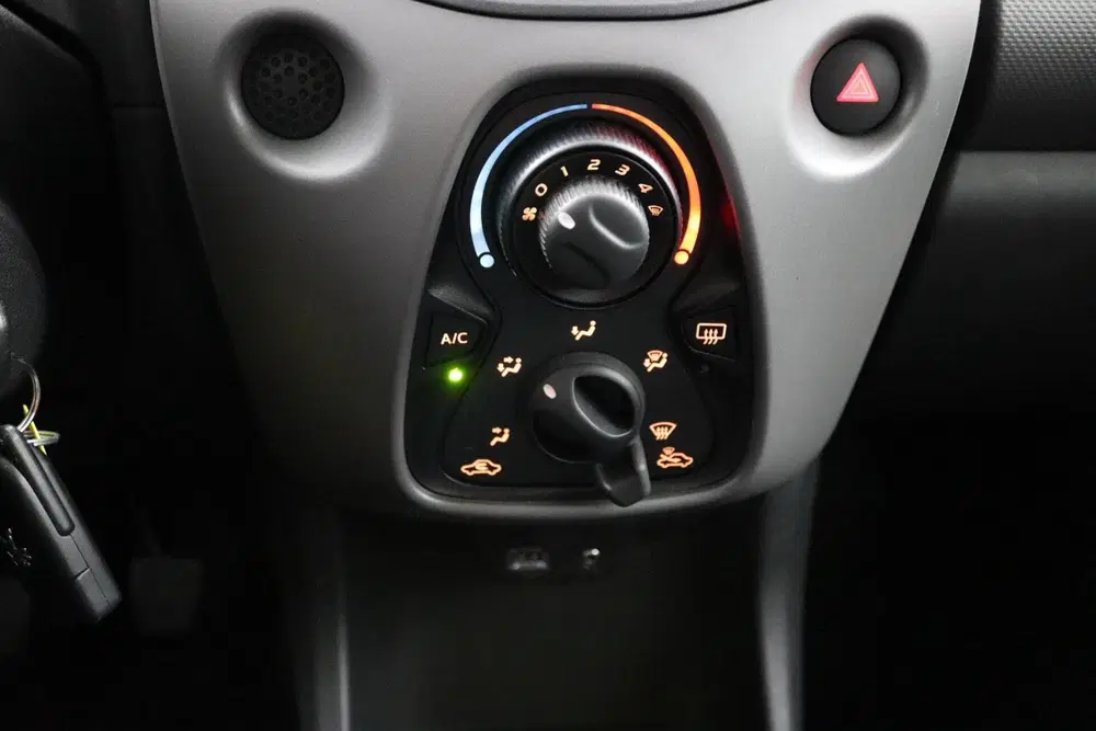 Peugeot 108 1.0 e-VTi Active uit 2021, foto 8