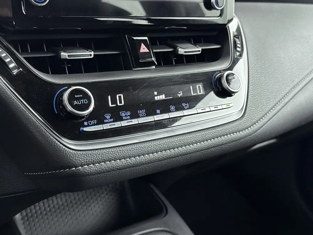 Toyota Corolla 1.8 Hybrid First Edition uit 2019, foto 10