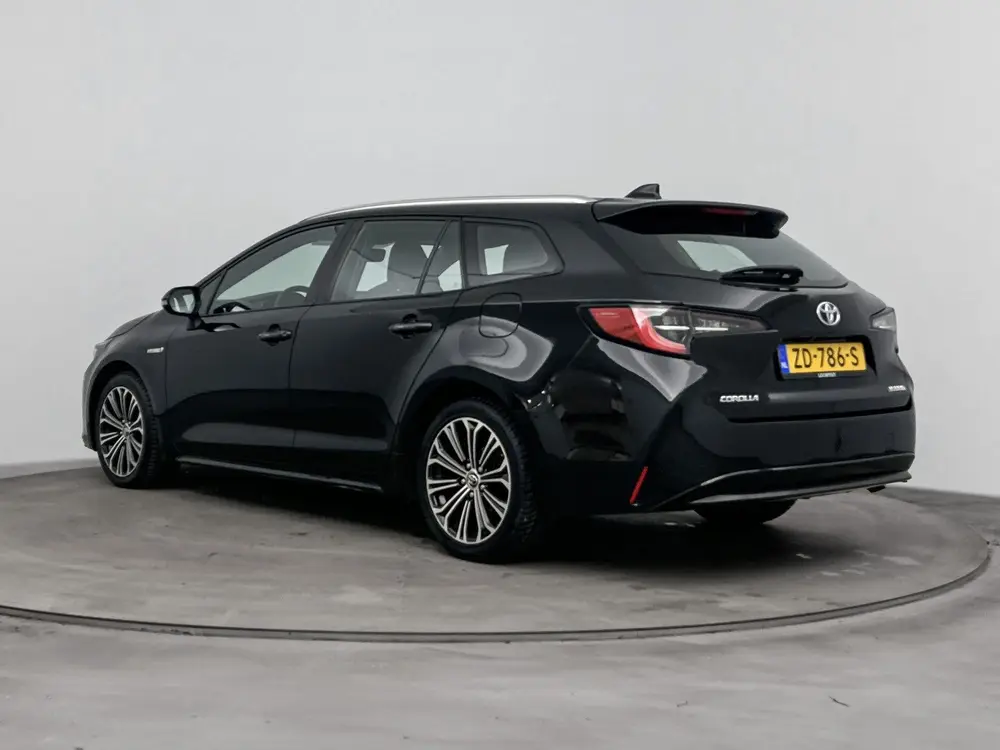 Toyota Corolla 1.8 Hybrid First Edition uit 2019, foto 14