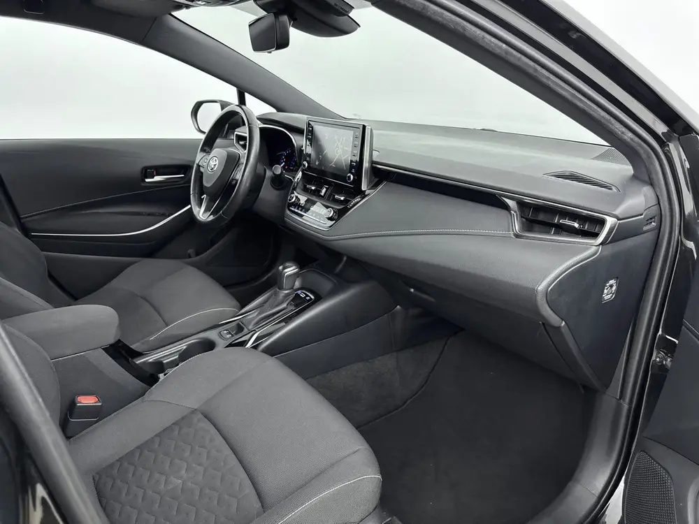Toyota Corolla 1.8 Hybrid First Edition uit 2019, foto 6