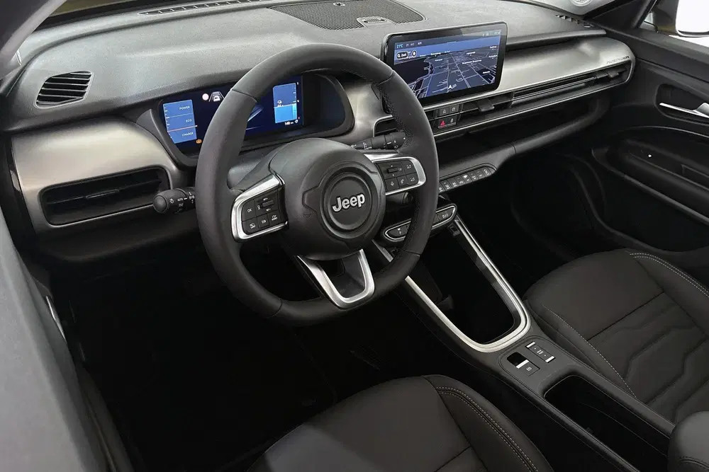 Jeep Avenger Altitude 54 kWh Panoramadak Leder Massage uit 2026, foto 5