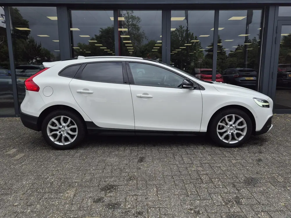 Volvo V40 Cross Country 1.5 T3 Polar+ Luxury uit 2019, foto 19