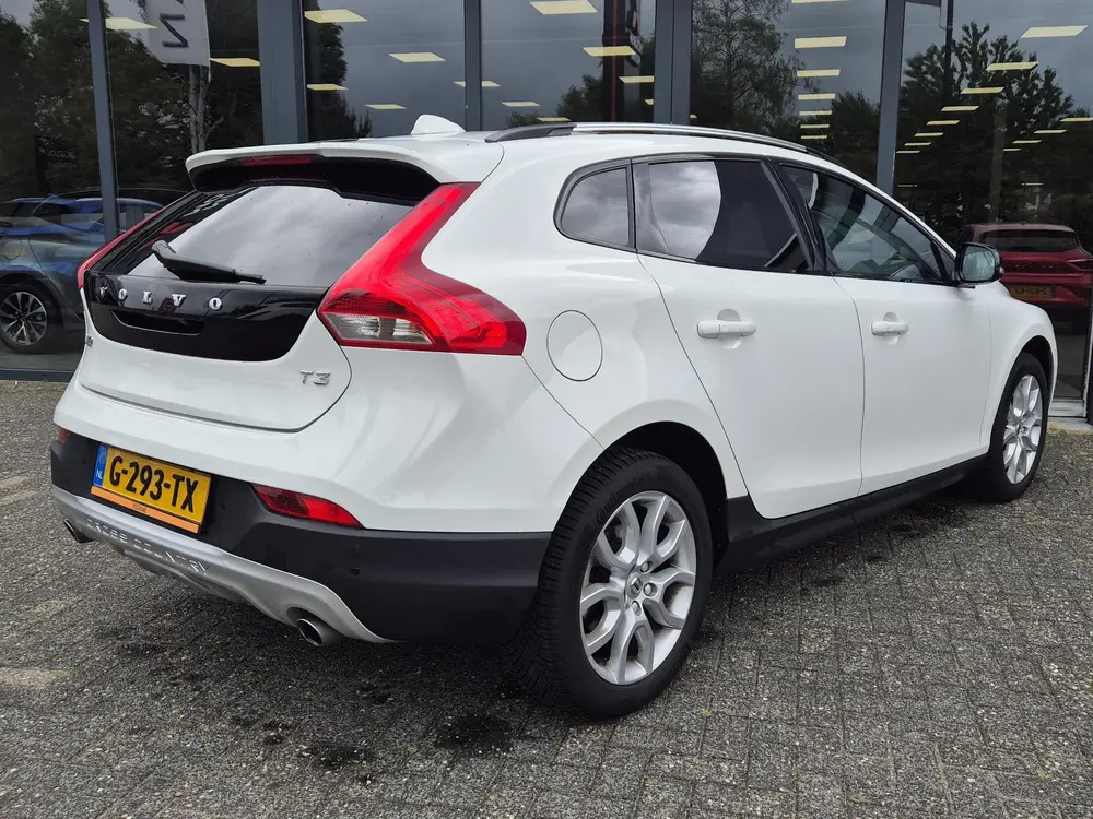 Volvo V40 Cross Country 1.5 T3 Polar+ Luxury uit 2019, foto 2