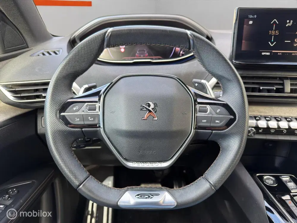 Peugeot 5008 1.2 GT uit 2023, foto 11