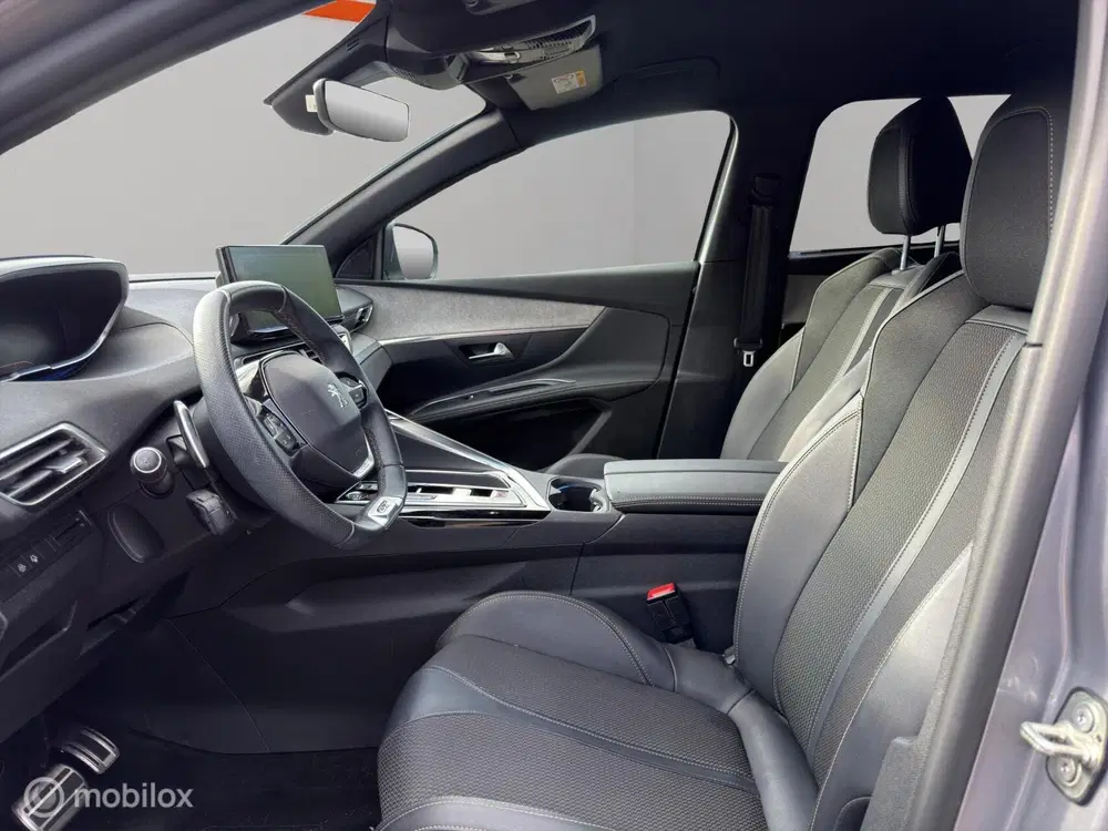 Peugeot 5008 1.2 GT uit 2023, foto 6