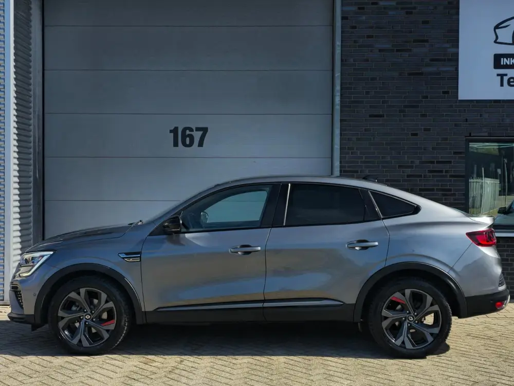 Renault Arkana 1.6 E-Tech Hybrid 145 R.S. Line uit 2022, foto 2