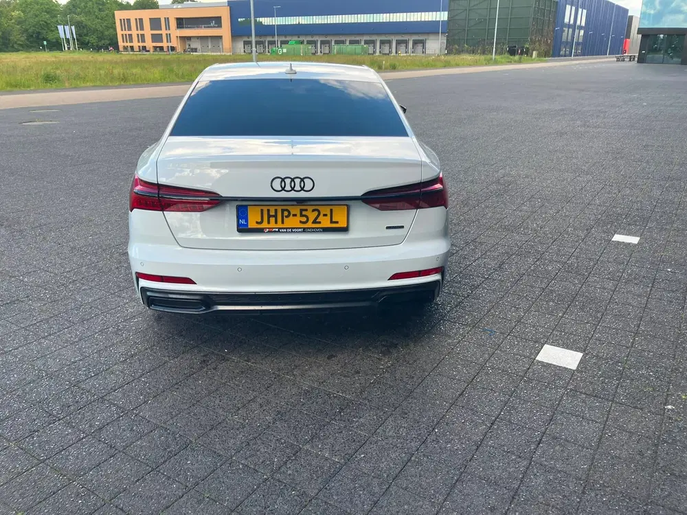 Audi A6 55 TFSI e quattro Pro Line S Competition uit 2022, foto 3