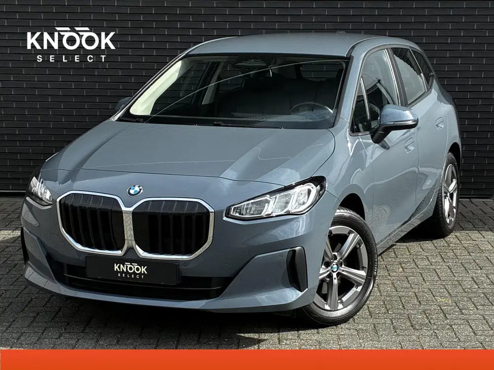 BMW 2-serie 220i Automaat uit 2023
