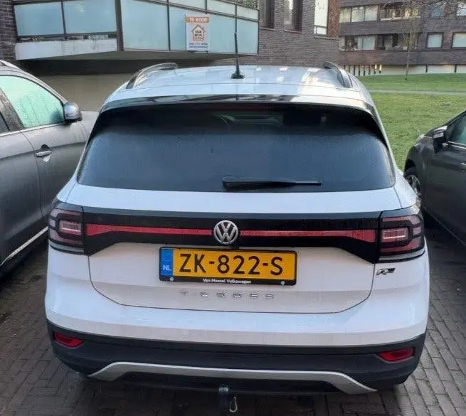 Volkswagen T-Cross 1.0 TSI R-Line Design uit 2019, foto 4