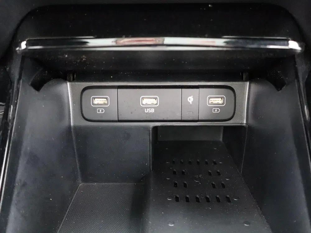 Kia Sorento 1.6 T-GDI Plug-in Hybrid 4WD ExecutiveLine uit 2023, foto 17