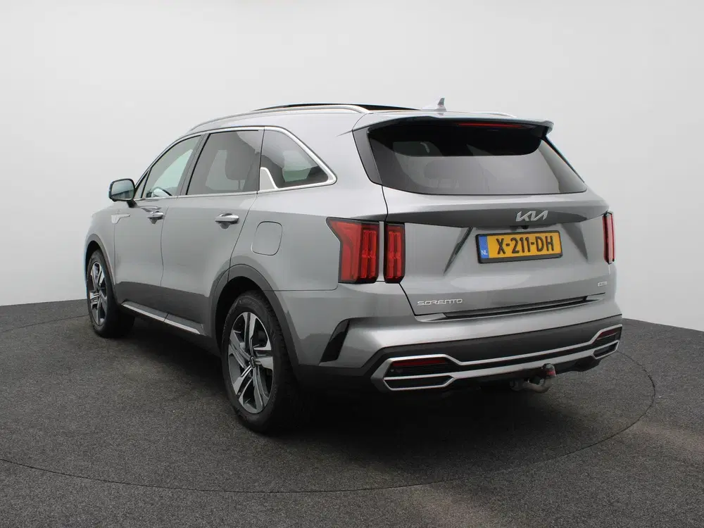 Kia Sorento 1.6 T-GDI Plug-in Hybrid 4WD ExecutiveLine uit 2023, foto 4