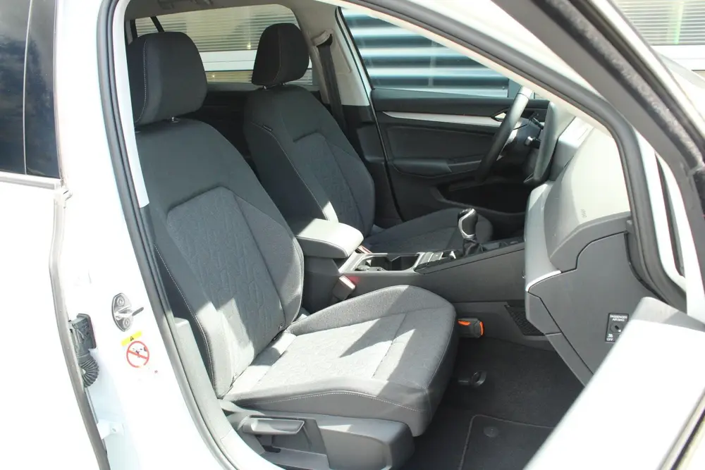 Volkswagen Golf Variant 1.5 TSI 116pk Life Edition | Trekhaa uit 2025, foto 17