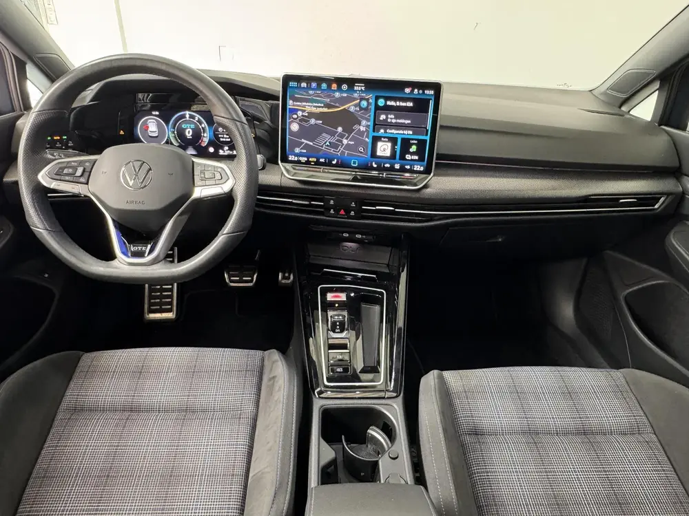 Volkswagen Golf 1.5 eHybrid GTE | Panoramadak | 360° Camera uit 2025, foto 3
