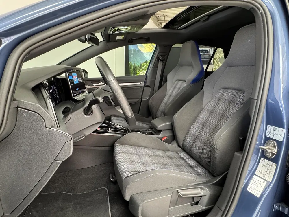 Volkswagen Golf 1.5 eHybrid GTE | Panoramadak | 360° Camera uit 2025, foto 7
