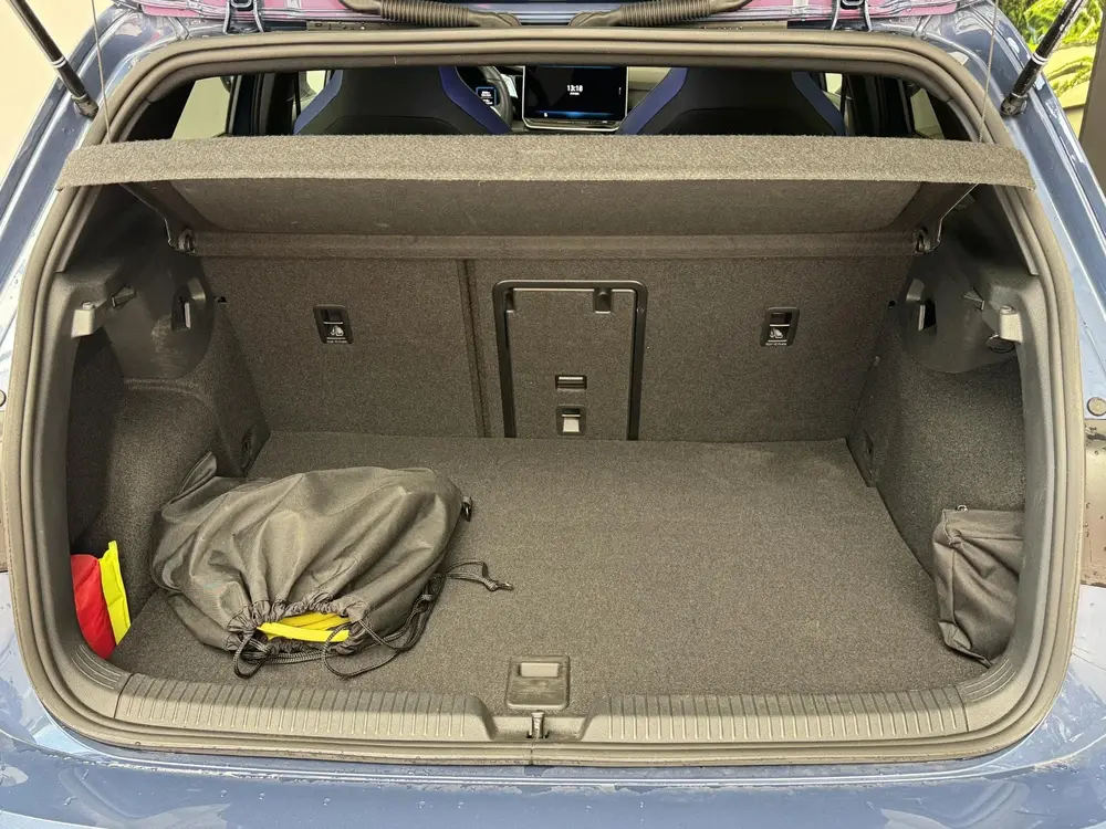 Volkswagen Golf 1.5 eHybrid GTE | Panoramadak | 360° Camera uit 2025, foto 9