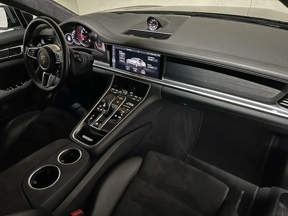 Porsche Panamera 4.0 GTS Sport Chrono Luchtver Bose uit 2019, foto 19