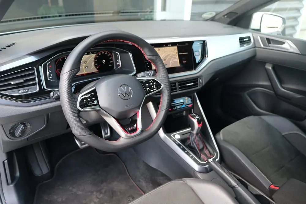 Volkswagen Polo 2.0 TSI GTI 207PK DSG Facelift Pano Alcantar uit 2022, foto 4