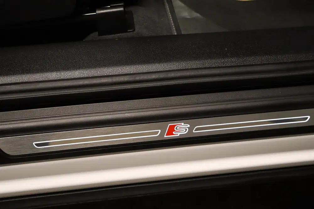 Audi Q5 50 TFSI e S edition uit 2022, foto 20