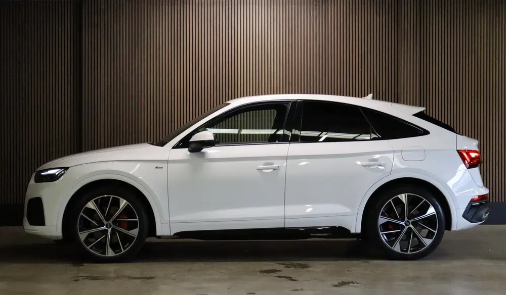 Audi Q5 50 TFSI e S edition uit 2022, foto 4