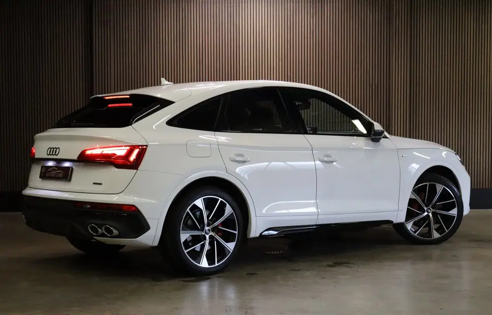 Audi Q5 50 TFSI e S edition uit 2022, foto 7