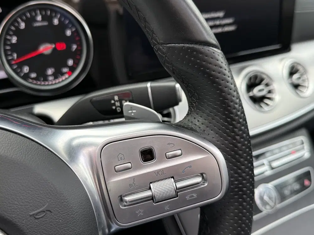 Mercedes-Benz E-Klasse 200 AMG * * LEDER uit 2019, foto 18