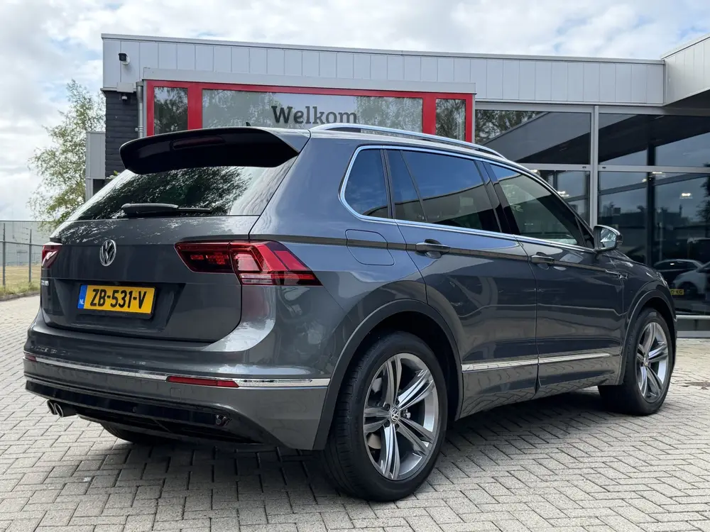 Volkswagen Tiguan 1.5 TSI ACT *!* R-LINE *!* PANODAK/ CAMERA uit 2019, foto 3