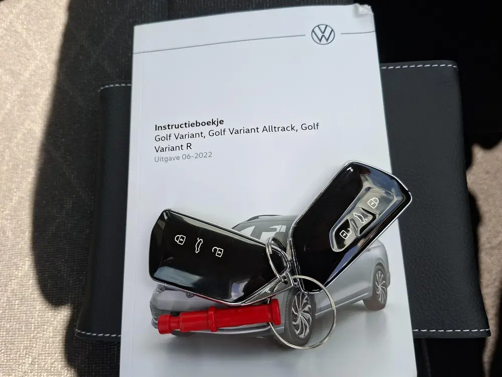 Volkswagen Golf Variant 1.0 TSI Life NL-auto | rijklaarprijs uit 2022, foto 4