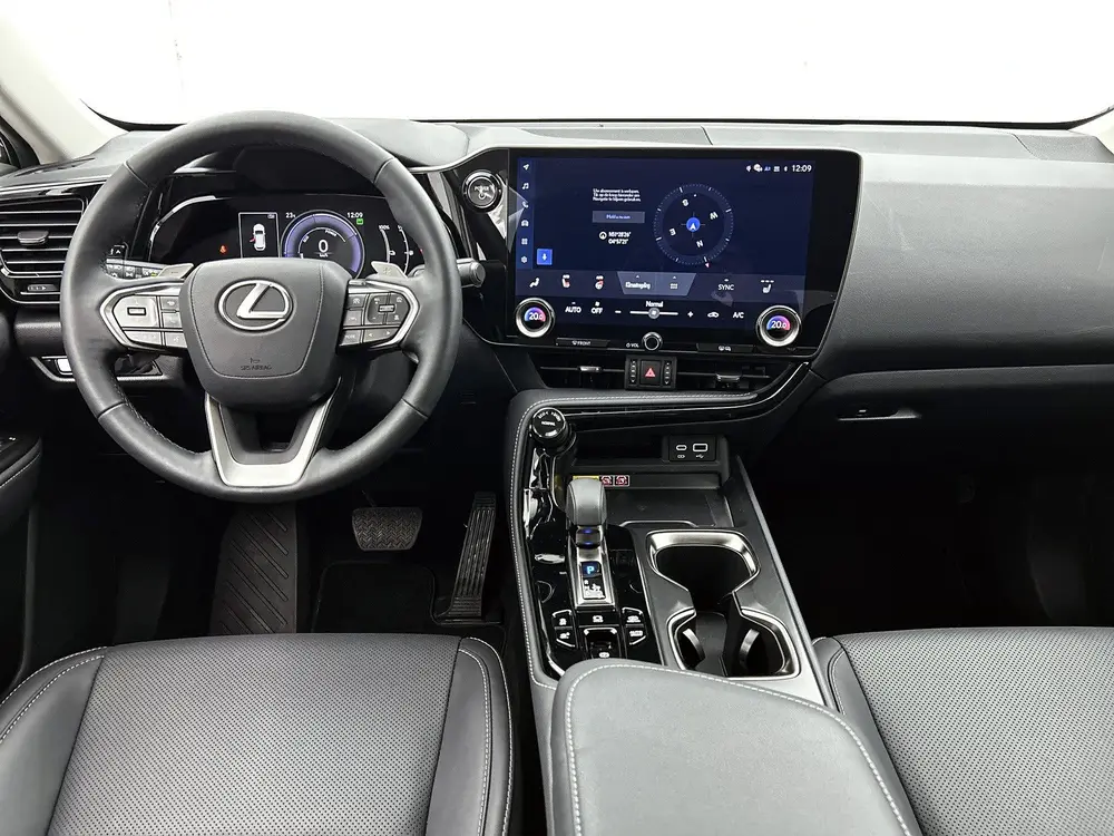 Lexus NX 450h+ AWD Luxury Line uit 2025, foto 4