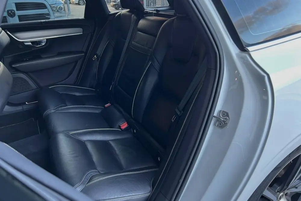 Volvo V90 2.0 T4 R-DESIGN uit 2019, foto 5