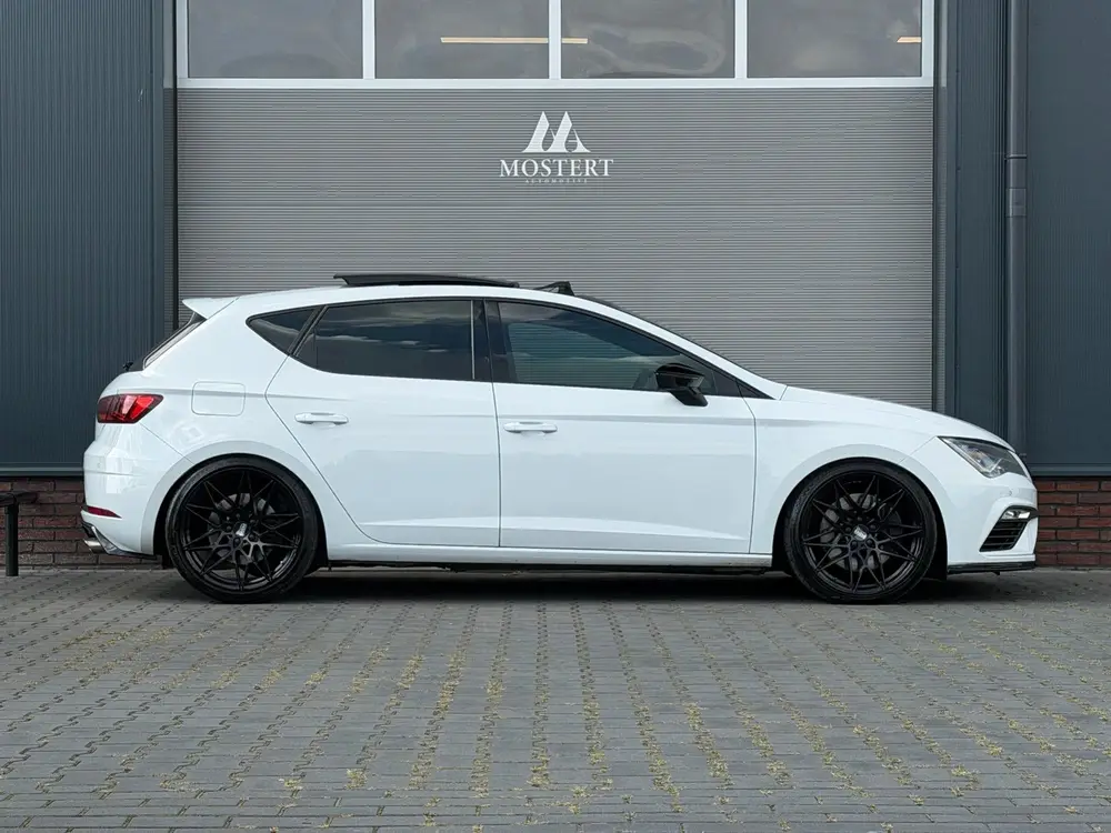 SEAT Leon 2.0 TSI uit 2019, foto 2