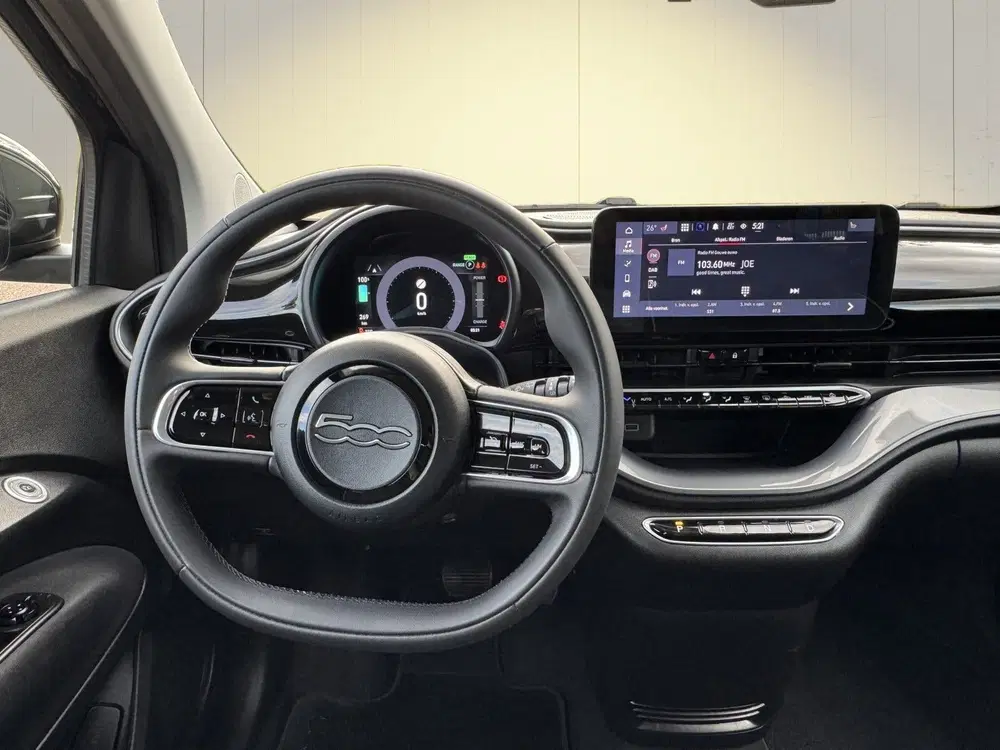 Fiat 500e LAUNCH EDITION 42KWH Soh 95% uit 2023, foto 13